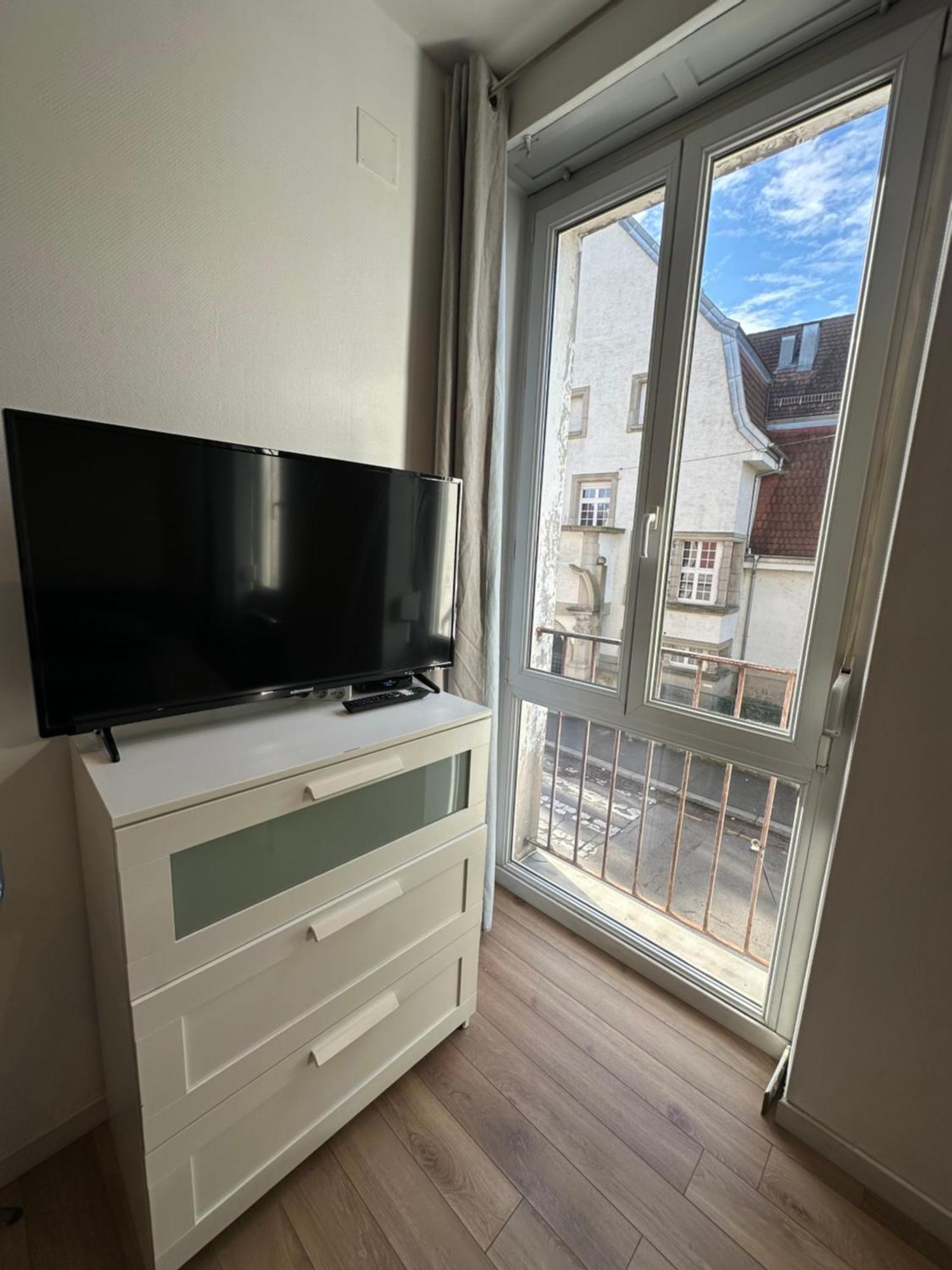 #10 Joli studio, tout équipé Mulhouse centre Extérieur photo